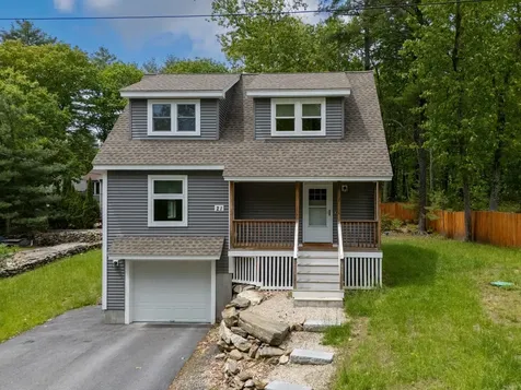 21 3rd Street Windham NH 03087