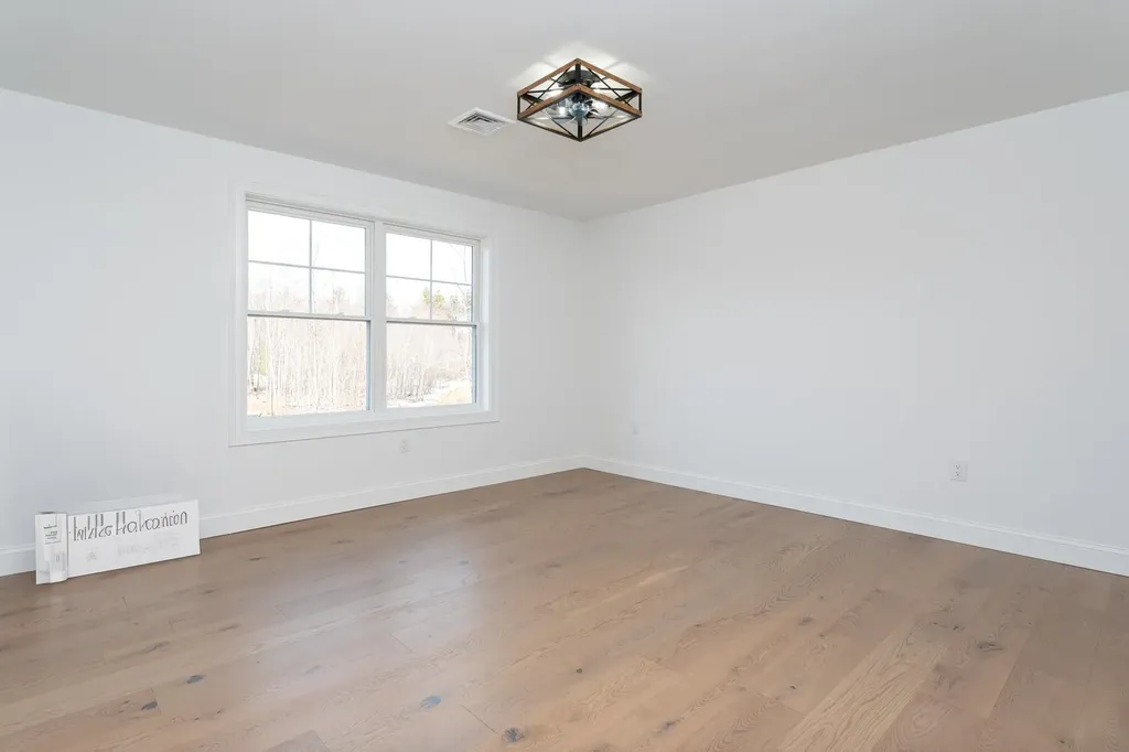 24 Colby Farm Road Chester NH 03036