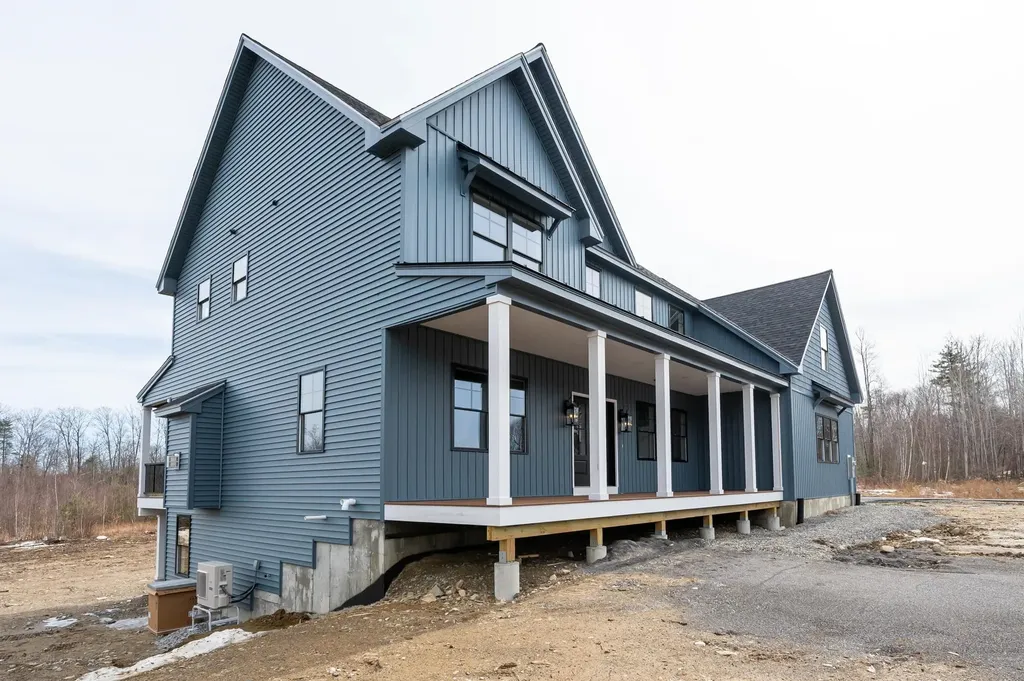 24 Colby Farm Road Chester NH 03036