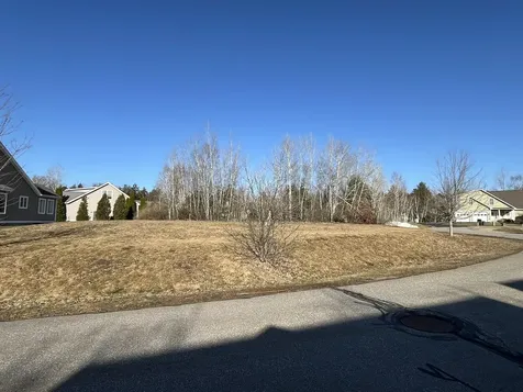 16 Hackberry Lane Laconia NH 03246