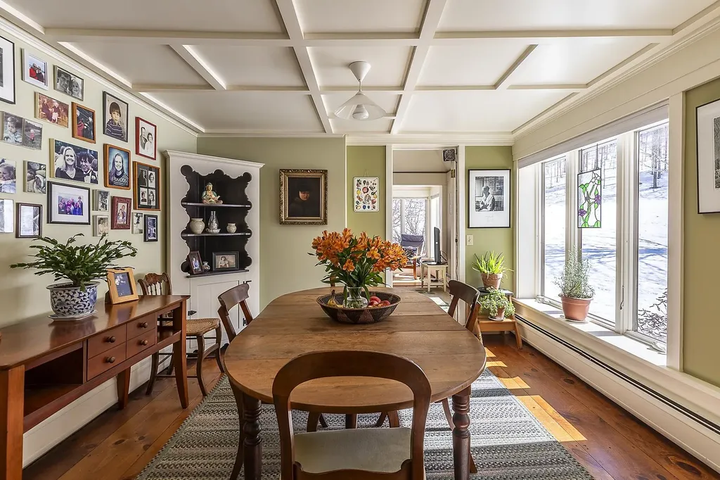 6963 South Road Woodstock VT 05071