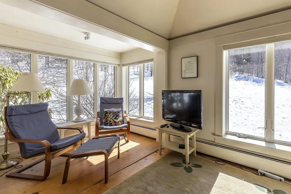 6963 South Road Woodstock VT 05071