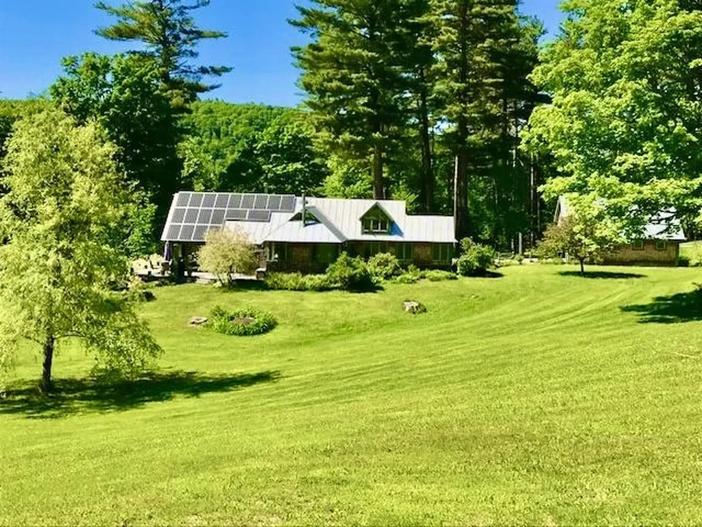 6963 South Road Woodstock VT 05071