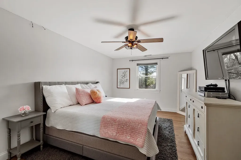 23 Austin Lane Hollis NH 03049