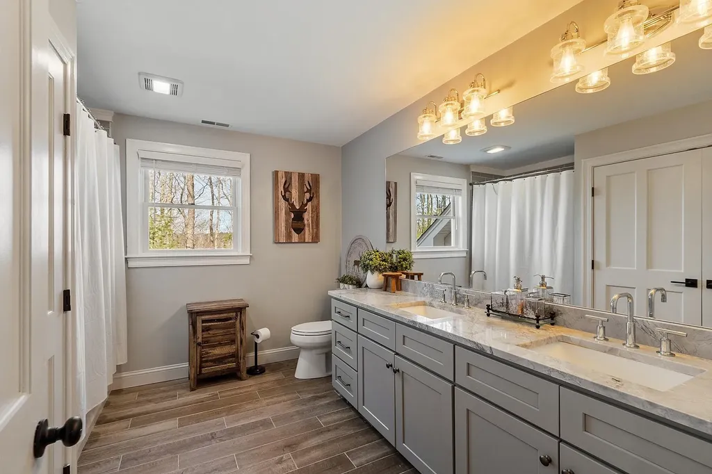 23 Austin Lane Hollis NH 03049