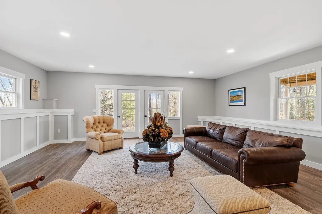 23 Austin Lane Hollis NH 03049