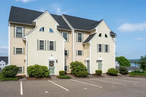 11 Sullivan Way Laconia NH 03246