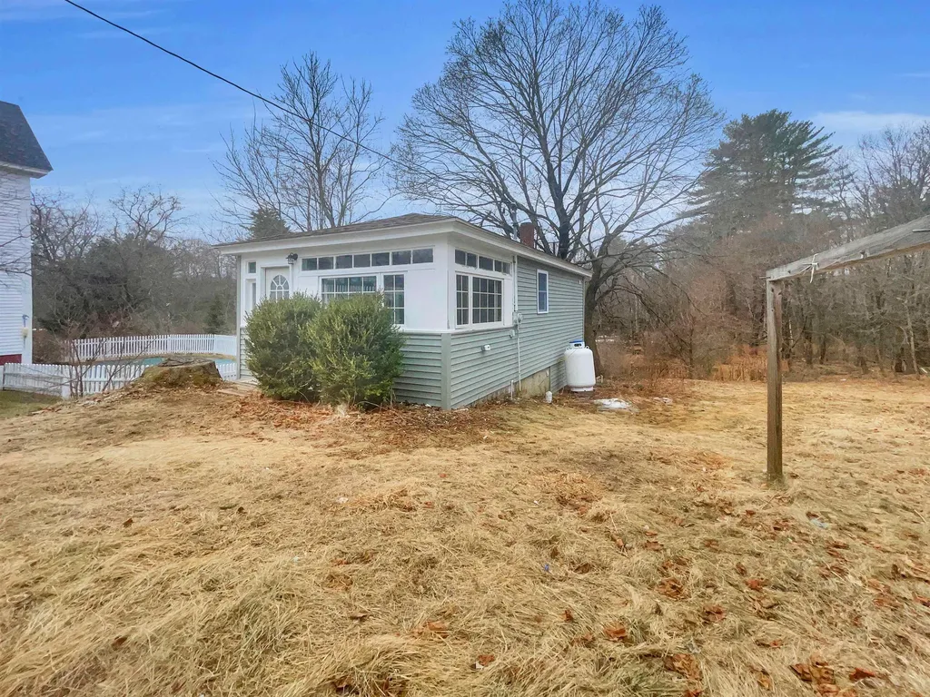 33-35 So. Main Street Pittsfield NH 03263