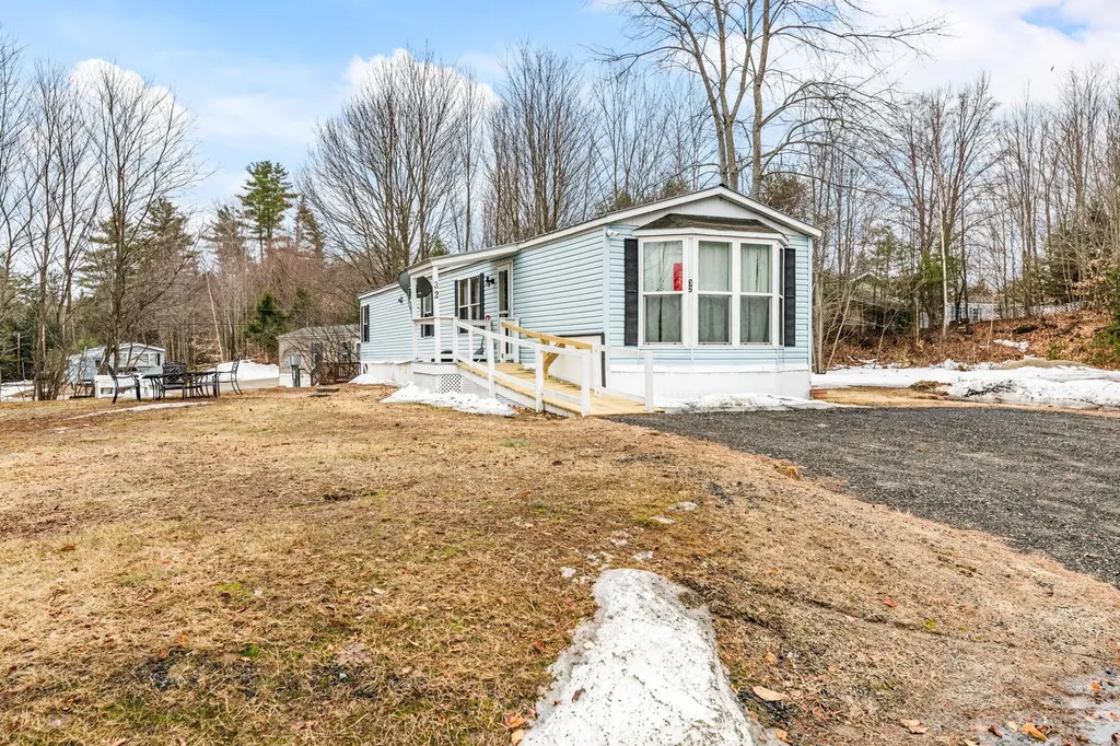 32 Country Club Drive Newport NH 03773
