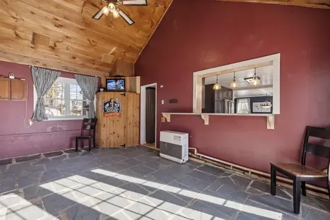 525 Whittier Highway Moultonborough NH 03254