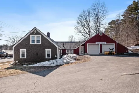 525 Whittier Highway Moultonborough NH 03254