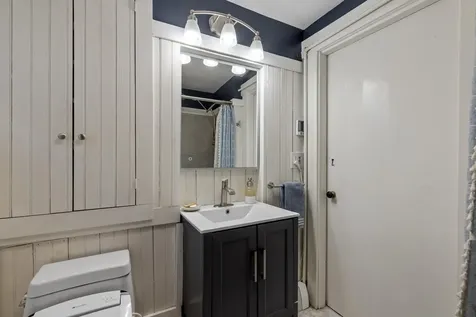 525 Whittier Highway Moultonborough NH 03254