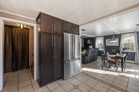 525 Whittier Highway Moultonborough NH 03254