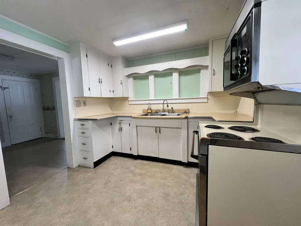 999 Acworth Road Charlestown NH 03603