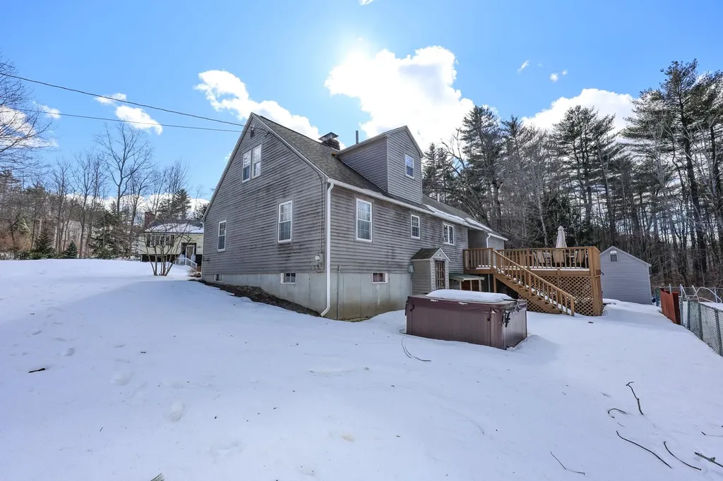20 Worthley Hill Road Goffstown NH 03045