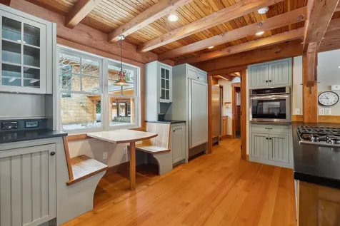27 Burkehaven Lane Sunapee NH 03782