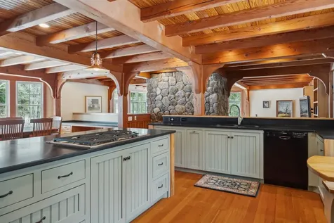 27 Burkehaven Lane Sunapee NH 03782
