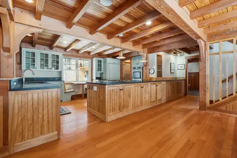 27 Burkehaven Lane Sunapee NH 03782