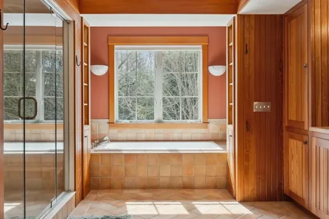 27 Burkehaven Lane Sunapee NH 03782