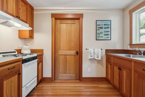27 Burkehaven Lane Sunapee NH 03782