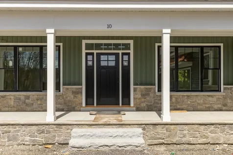 10 Shipwright Way Newington NH 03801