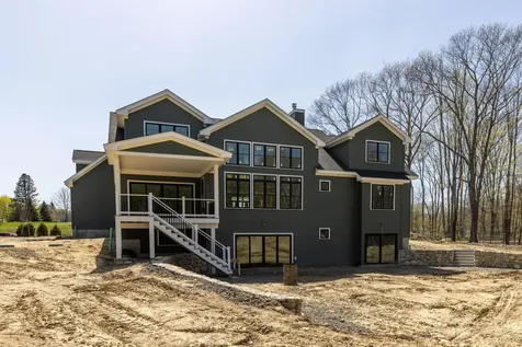 10 Shipwright Way Newington NH 03801