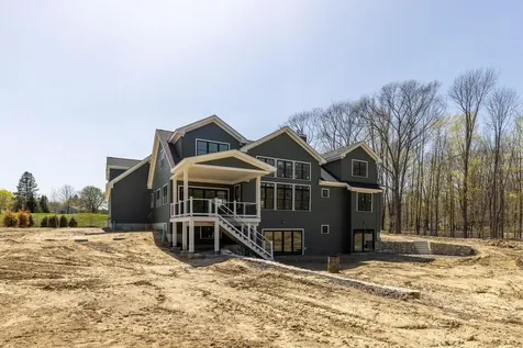 10 Shipwright Way Newington NH 03801