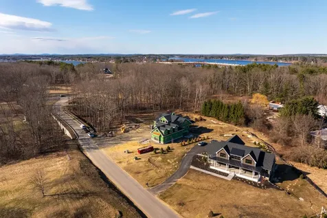 10 Shipwright Way Newington NH 03801