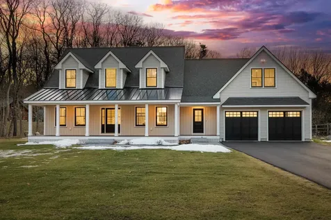 195 Amesbury Road Kensington NH 03833