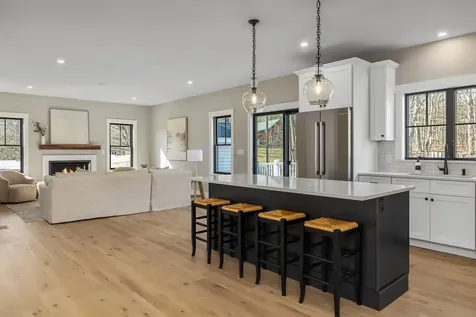 195 Amesbury Road Kensington NH 03833