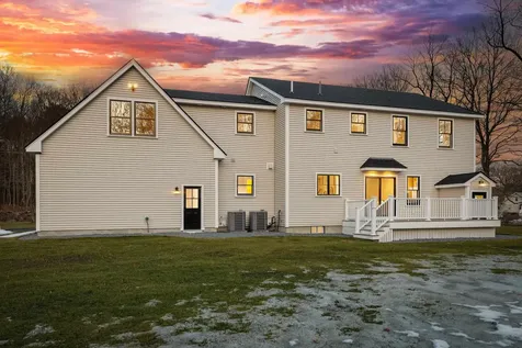 195 Amesbury Road Kensington NH 03833