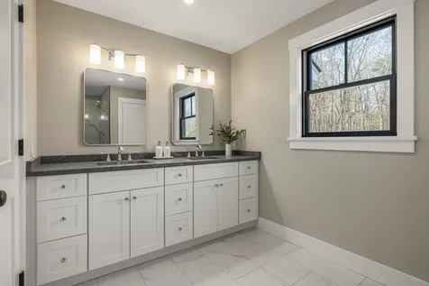 195 Amesbury Road Kensington NH 03833