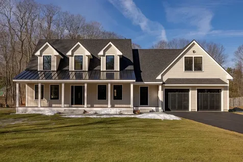195 Amesbury Road Kensington NH 03833