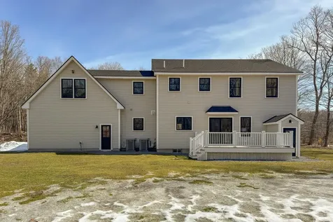 195 Amesbury Road Kensington NH 03833