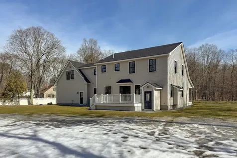 195 Amesbury Road Kensington NH 03833