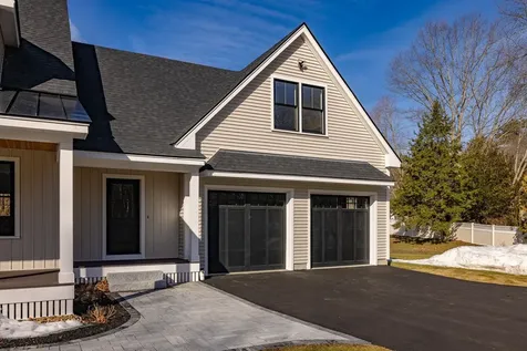 195 Amesbury Road Kensington NH 03833