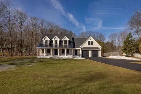 195 Amesbury Road Kensington NH 03833
