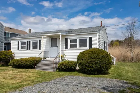 512 High Street Hampton NH 03842