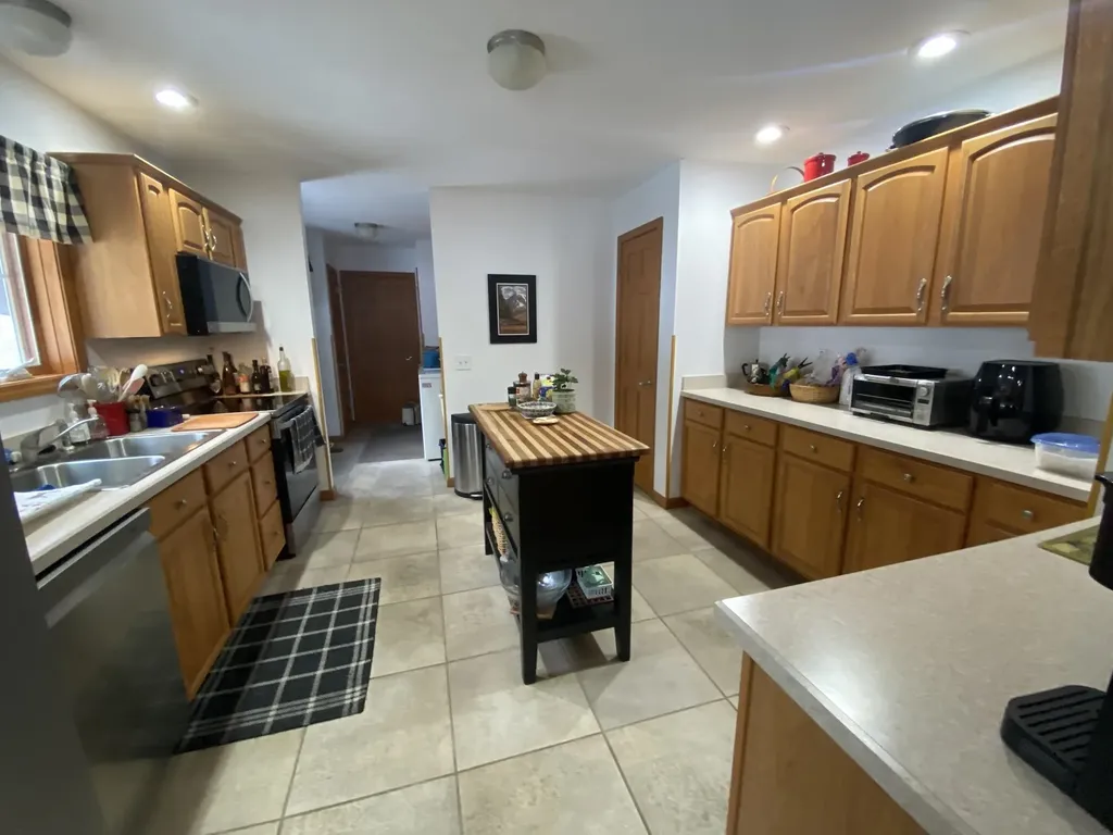 17 Old Town Road Dover VT 05356