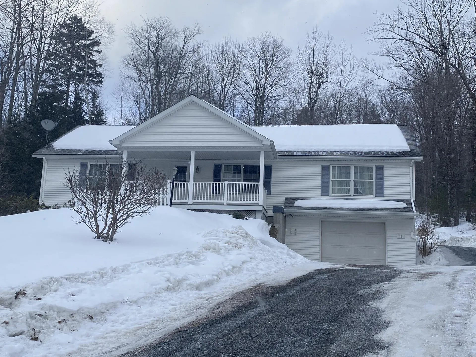 17 Old Town Road Dover VT 05356