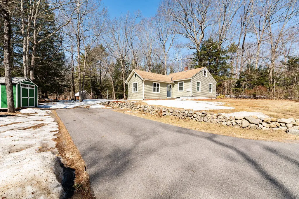 94 Grant Road Newmarket NH 03857