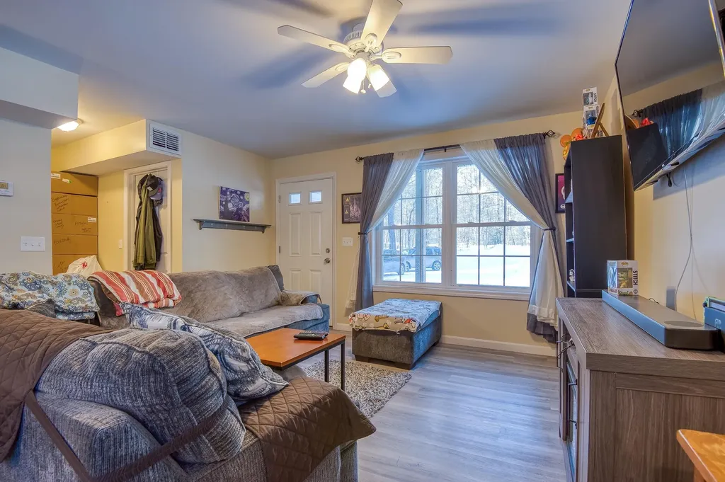 131 Poco Drive Tamworth NH 03886