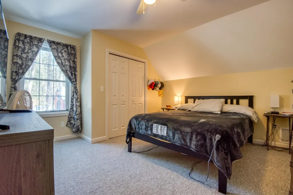 131 Poco Drive Tamworth NH 03886