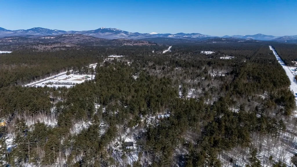 131 Poco Drive Tamworth NH 03886