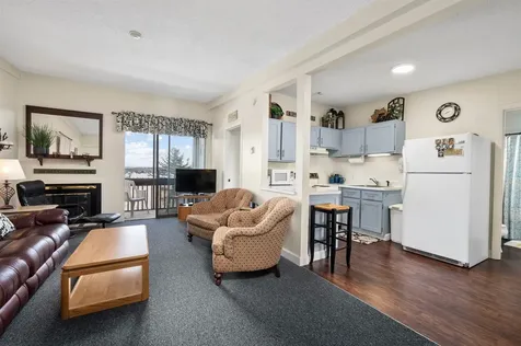 75 Treetop Circle Laconia NH 03246