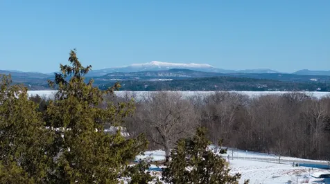 105 Mariner Heights Colchester VT 05446
