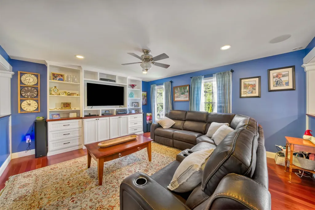 20 River View Road Newport NH 03773