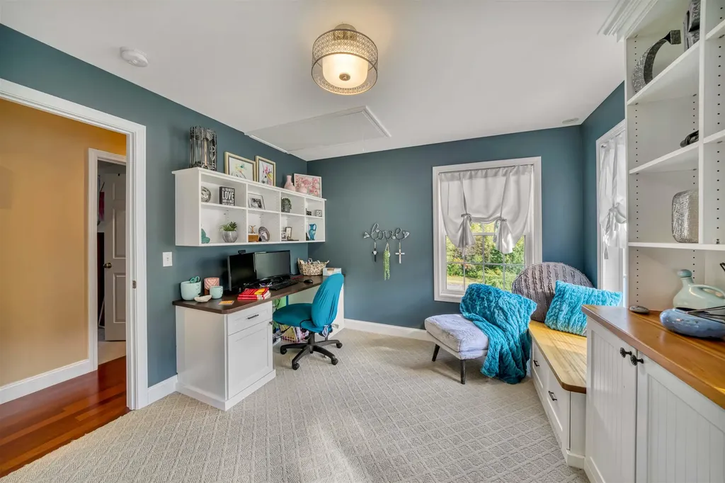 20 River View Road Newport NH 03773