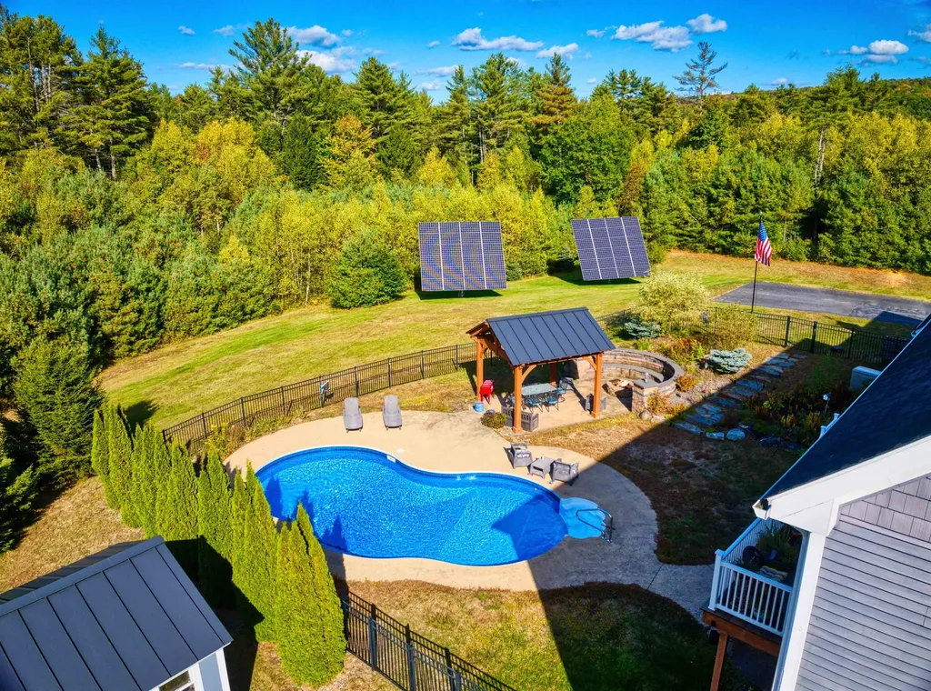 20 River View Road Newport NH 03773