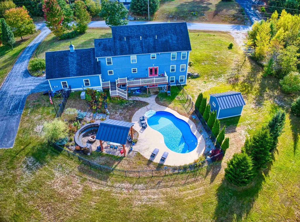20 River View Road Newport NH 03773